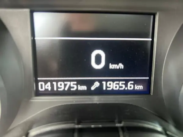 Peugeot 208 2018 - 13500 EUR, 41987 km - AUTO.MOTO.pt - 41987km - foto 15 de 18
