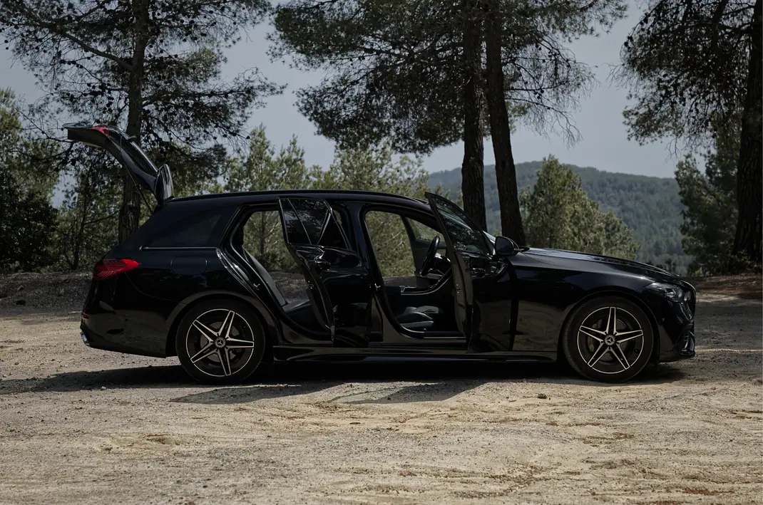 Mercedes-Benz C 220 2021 - 28990 EUR, 155000 km - AUTO.MOTO.pt - 155000km - foto 10 de 15