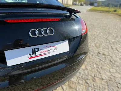Audi TT Coupé 2006 - 13990 EUR, 176994 km - AUTO.MOTO.pt - 176994km - foto 9 de 18