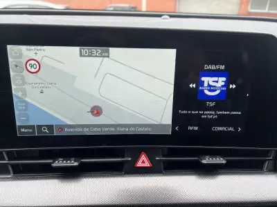 Kia Sportage 2025 - 41000 EUR, 10800 km - AUTO.MOTO.pt - 10800km - foto 18 de 21