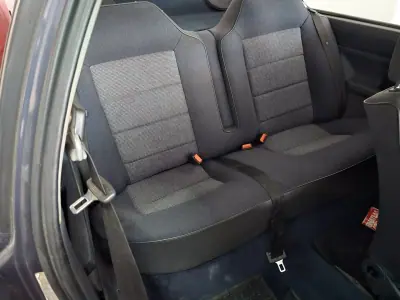 Audi R8 Coupé 1994 - 10000 EUR, 200000 km - AUTO.MOTO.pt - 200000km - foto 7 de 9