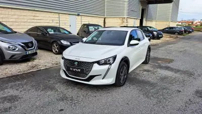 Peugeot e-208 2021 - 16480 EUR, 40817 km - AUTO.MOTO.pt - 40817km - foto 11 de 56
