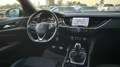 Opel Insignia Grand Sport 2021 - 14990 EUR, 169000 km - AUTO.MOTO.pt - 169000km - foto 30 de 38