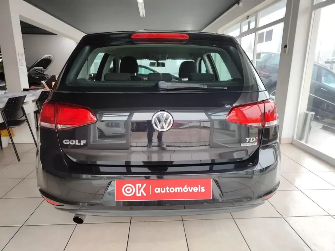 Volkswagen Golf 2013 - 10750 EUR, 198000 km - AUTO.MOTO.pt - 198000km - foto 9 de 34