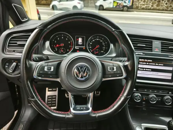 Volkswagen Golf 2014 - 19900 EUR, 160000 km - AUTO.MOTO.pt - 160000km - foto 33 de 34