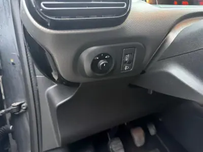 Citroën C4 Cactus 2014 - 11900 EUR, 162500 km - AUTO.MOTO.pt - 162500km - foto 14 de 16