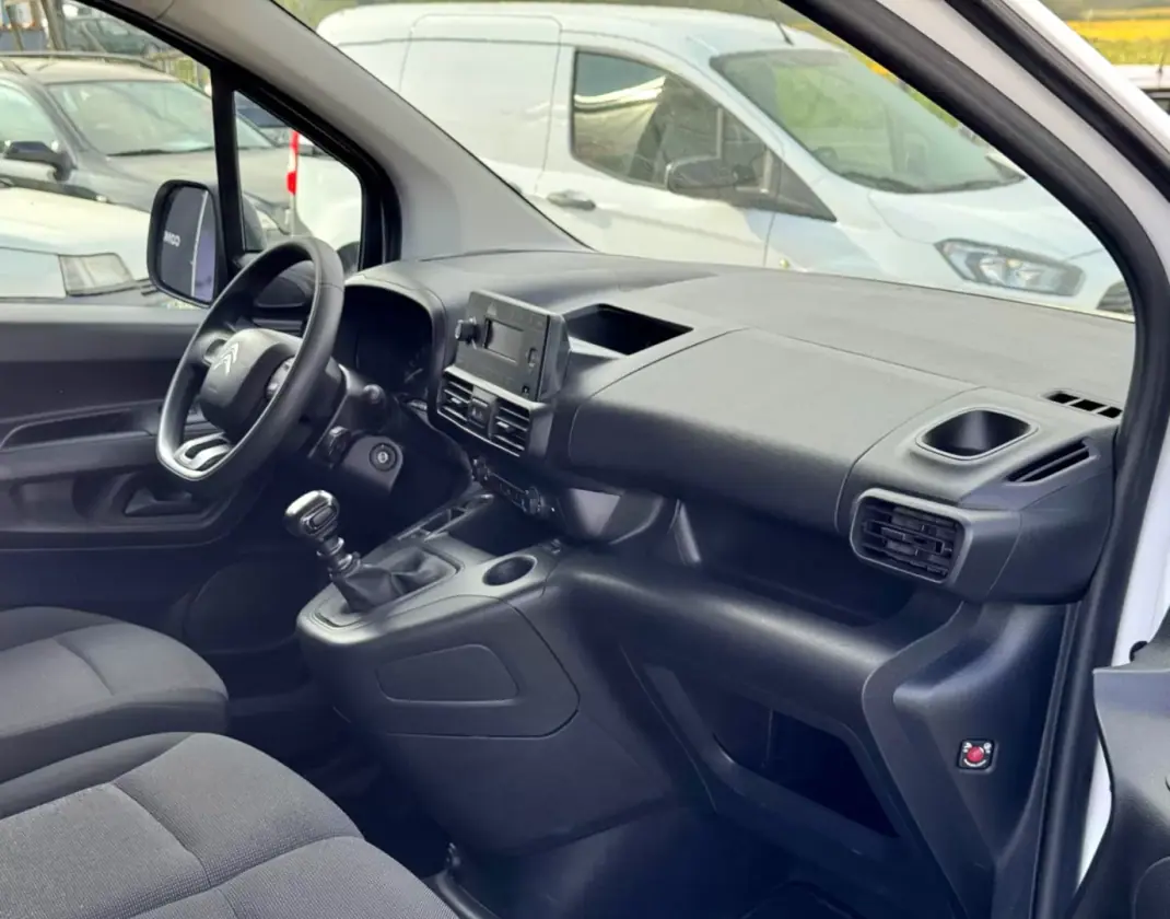 Citroën 2022 - 11950 EUR, 97295 km - AUTO.MOTO.pt - 97295km - foto 10 de 18