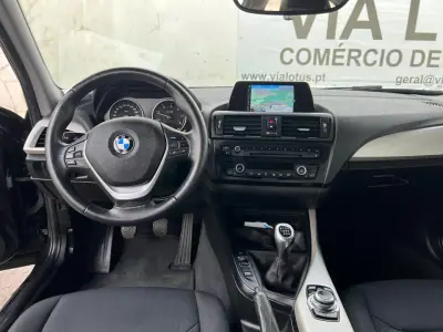 BMW 118 2015 - 13500 EUR, 175200 km - AUTO.MOTO.pt - 175200km - foto 8 de 12