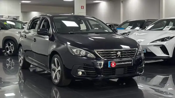 Peugeot 308 2019 - 14500 EUR, 50000 km - AUTO.MOTO.pt - 50000km - foto 10 de 51
