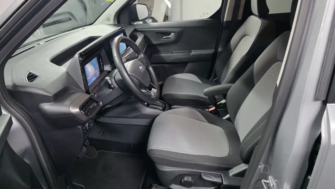 Ford Tourneo Courier 2024 - 24990 EUR, 15000 km - AUTO.MOTO.pt - 15000km - foto 7 de 29