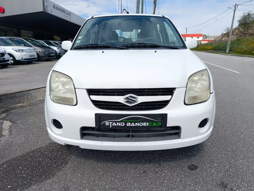 Suzuki Ignis 2004 - 2500 EUR, 216000 km - AUTO.MOTO.pt - 216000km - foto 6 de 15