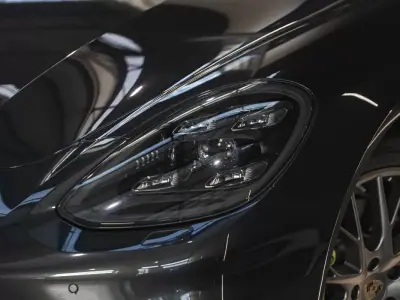 Porsche Panamera Sport Turismo 2019 - 69990 EUR, 80000 km - AUTO.MOTO.pt - 80000km - foto 9 de 23