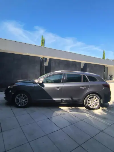 Renault Mégane 2012 - 8500 EUR, 240000 km - AUTO.MOTO.pt - 240000km - foto 7 de 26