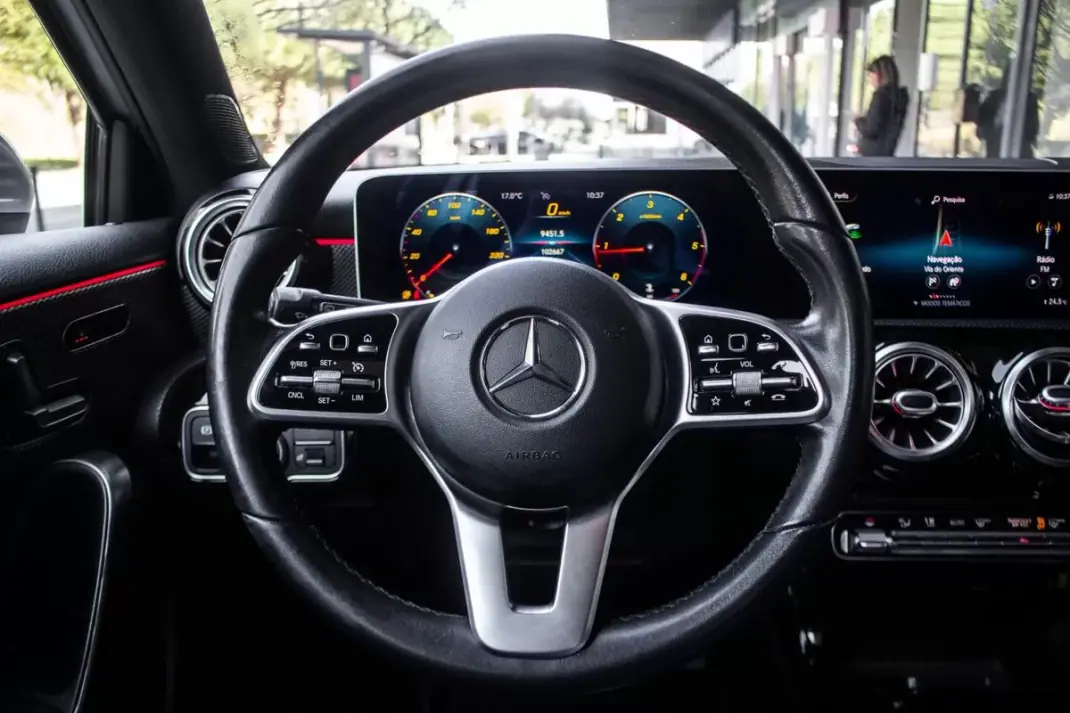 Mercedes-Benz A 180 2019 - 22450 EUR, 102667 km - AUTO.MOTO.pt - 102667km - foto 13 de 48