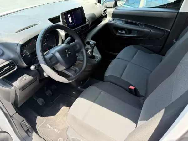 Citroën BERLINGO VAN XL 1.5 BLUE HDI 3 LUGARES 2023 - 16900 EUR, 79000 km - AUTO.MOTO.pt - 79000km - foto 7 de 9