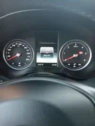 Mercedes-Benz C 220 2015 - 15500 EUR, 286000 km - foto 2 de 11