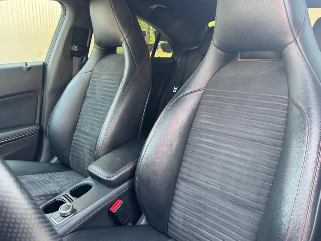 Mercedes-Benz CLA 220 2014 - 18999 EUR, 180000 km - 180000km - foto 17 de 19