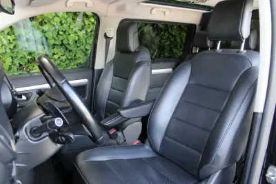 Peugeot Traveller 2019 - 32900 EUR, 115000 km - 115000km - foto 15 de 24