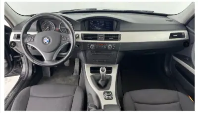 BMW 320 2011 - 12990 EUR, 195123 km - AUTO.MOTO.pt - 195123km - foto 8 de 17