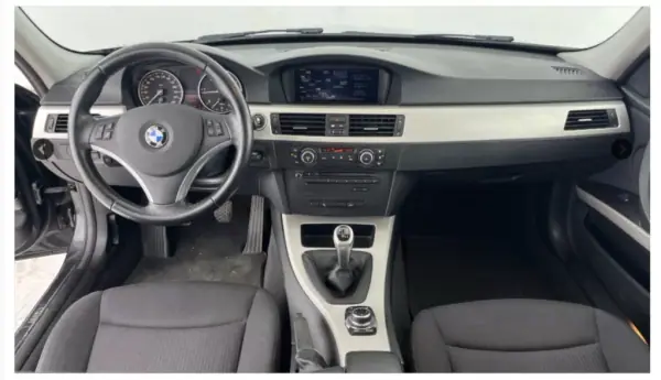 BMW 320 2011 - 12990 EUR, 195123 km - AUTO.MOTO.pt - 195123km - foto 8 de 17