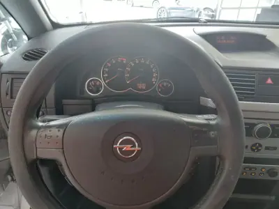Opel Meriva 2009 - 4650 EUR, 175000 km - AUTO.MOTO.pt - 175000km - foto 11 de 16