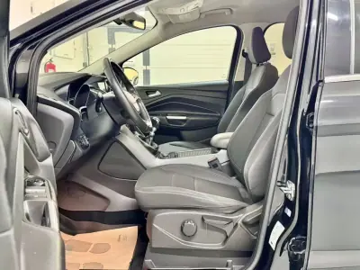 Ford Kuga 2017 - 11750 EUR, 111000 km - 111000km - foto 23 de 55