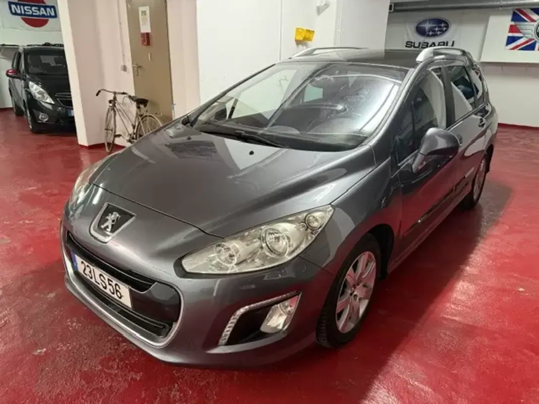 Peugeot 308 SW 2011 - 5900 EUR, 147177 km - AUTO.MOTO.pt - 147177km - foto 1 de 30