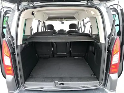 Peugeot Partner 2017 - 12490 EUR, 129000 km - AUTO.MOTO.pt - 129000km - foto 27 de 27