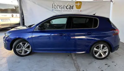Peugeot 308 2020 - 14990 EUR, 77418 km - AUTO.MOTO.pt - 77418km - foto 3 de 16