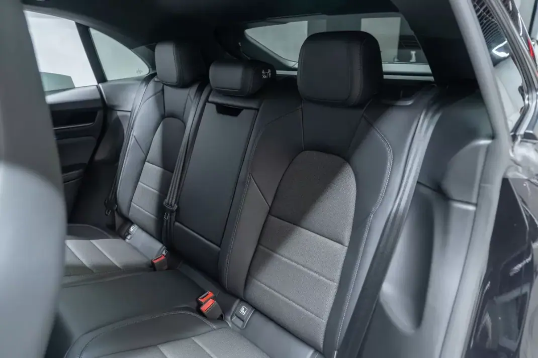 Porsche Macan 2025 - 89950 EUR, 8000 km - AUTO.MOTO.pt - 8000km - foto 56 de 57