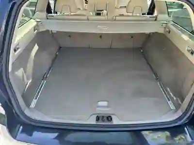 Volvo V60 2013 - 6890 EUR, 240000 km - AUTO.MOTO.pt - 240000km - foto 12 de 19