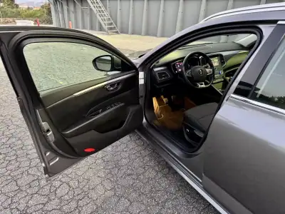 Renault Talisman Sport Tourer 2018 - 14500 EUR, 160000 km - AUTO.MOTO.pt - 160000km - foto 14 de 27