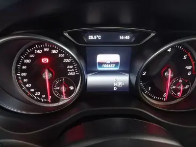 Mercedes-Benz GLA 220 2018 - 27500 EUR, 105000 km - AUTO.MOTO.pt - 105000km - foto 39 de 39