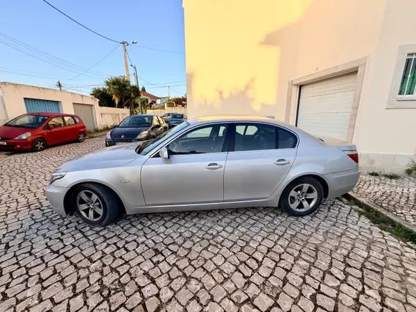 BMW 520 2007 - 6990 EUR, 384379 km - AUTO.MOTO.pt - 384379km - foto 3 de 14