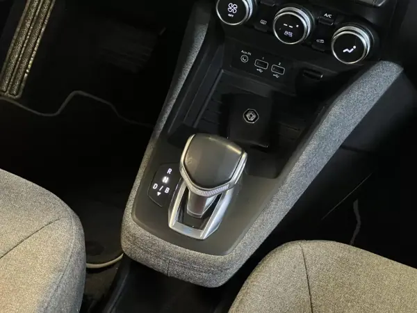 Renault Zoe 2020 - 13990 EUR, 145000 km - AUTO.MOTO.pt - 145000km - foto 18 de 52