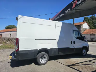 Iveco Daily 2017 - 15999 EUR, 242000 km - foto 5 de 13