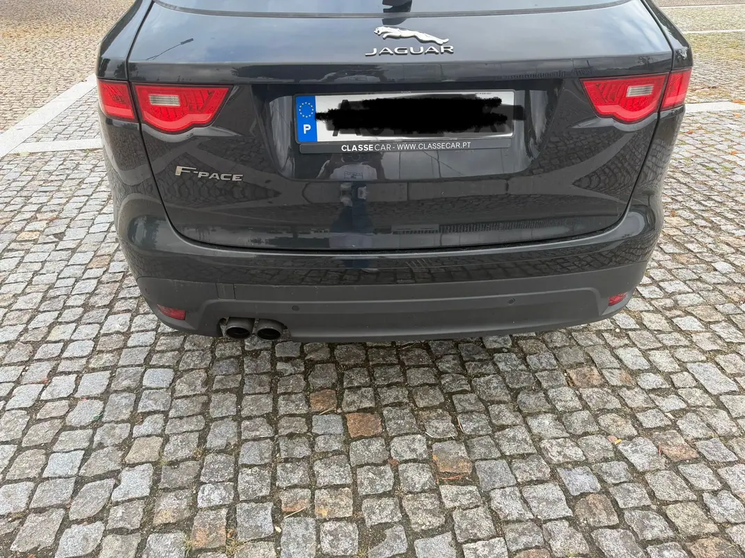 Jaguar F-Pace 2017 - 14000 EUR, 230000 km - 230000km - foto 3 de 8
