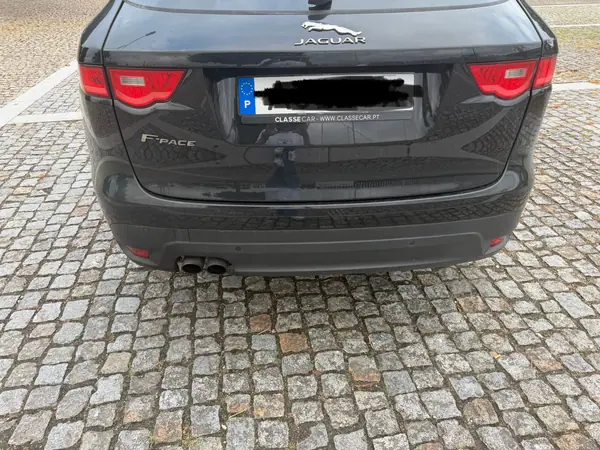 Jaguar F-Pace 2017 - 14000 EUR, 230000 km - 230000km - foto 3 de 8