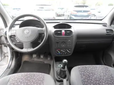 Opel Corsa 2002 - 3500 EUR, 0 km - AUTO.MOTO.pt - foto 2 de 12