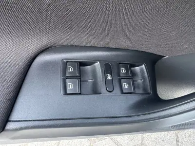 SEAT Ibiza 2014 - 11500 EUR, 93000 km - AUTO.MOTO.pt - 93000km - foto 39 de 41
