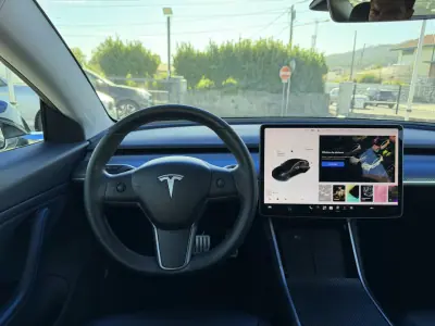Tesla Model 3 2020 - 29500 EUR, 89581 km - 89581km - foto 4 de 48