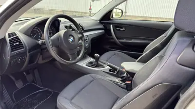 BMW 118 2010 - 12000 EUR, 222000 km - AUTO.MOTO.pt - 222000km - foto 8 de 14