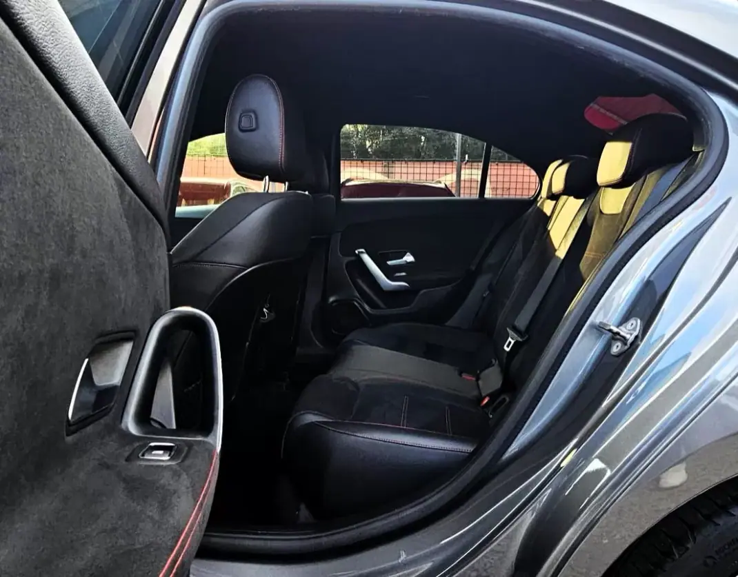 Mercedes-Benz A 180 Limousine 2019 - 26500 EUR, 154000 km - AUTO.MOTO.pt - 154000km - foto 29 de 31