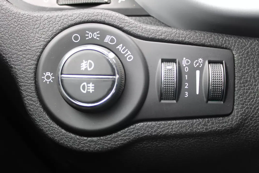 Fiat 500X 2021 - 16400 EUR, 7450 km - 7450km - foto 17 de 38