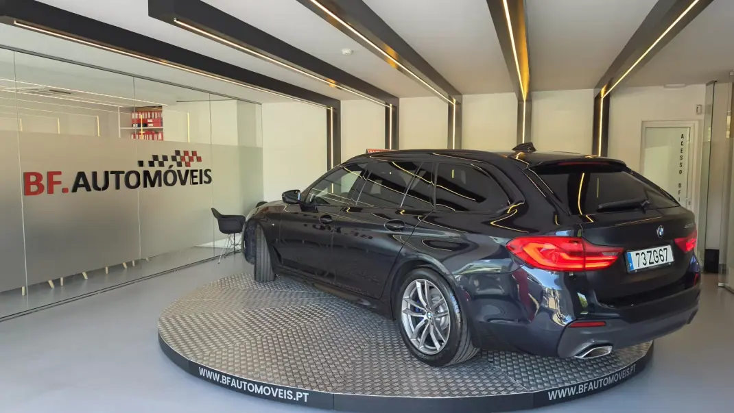 BMW 525 2019 - 31500 EUR, 84679 km - AUTO.MOTO.pt - 84679km - foto 3 de 67