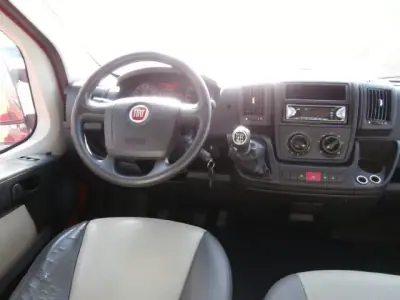 Fiat 2014 - 17000 EUR, 238159 km - AUTO.MOTO.pt - 238159km - foto 13 de 24