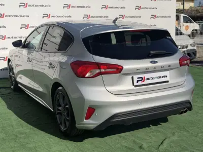 Ford Focus 2020 - 16500 EUR, 72439 km - AUTO.MOTO.pt - 72439km - foto 9 de 15