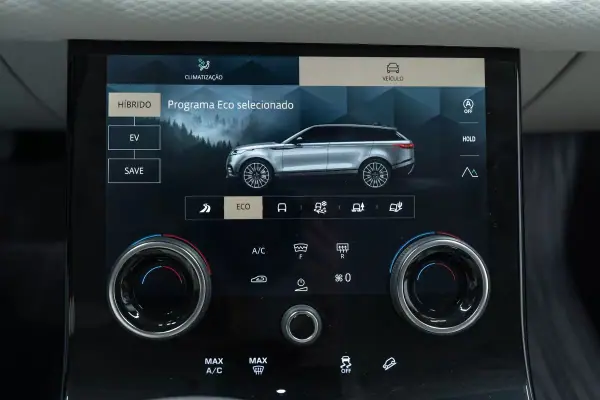 Land Rover Range Rover Velar 2021 - 49950 EUR, 46000 km - AUTO.MOTO.pt - 46000km - foto 44 de 53