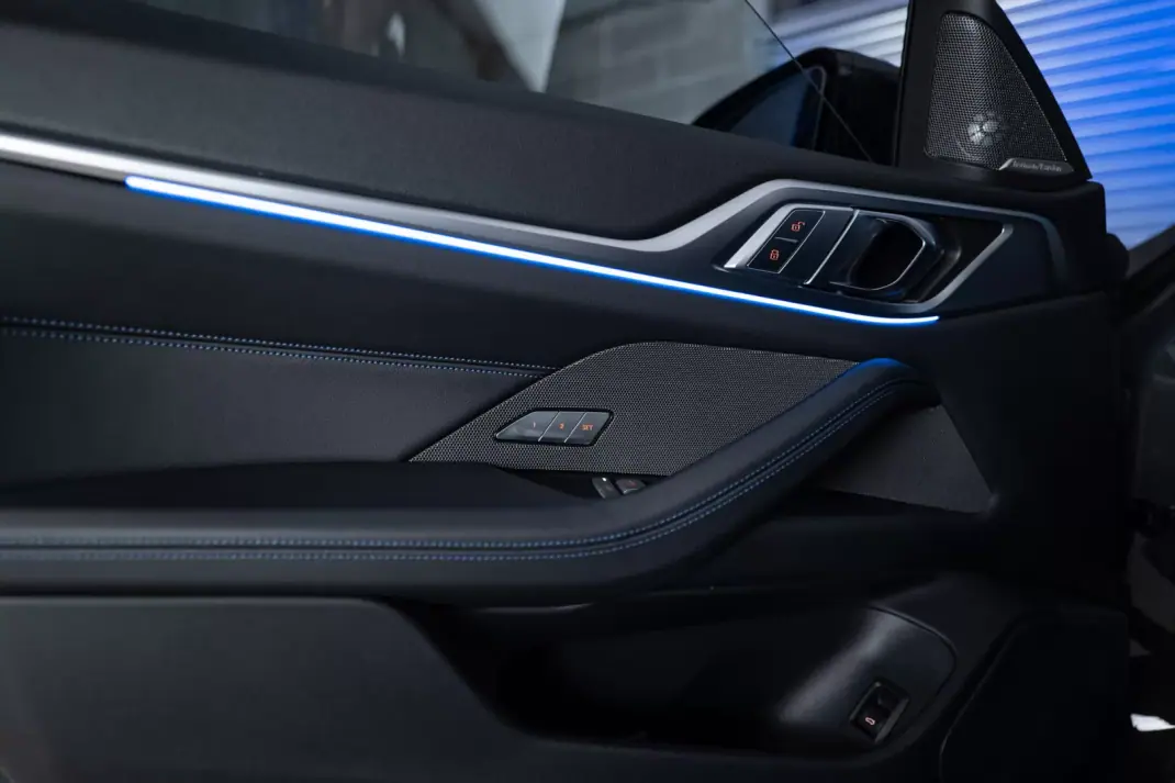 BMW i4 2023 - 43000 EUR, 33000 km - AUTO.MOTO.pt - 33000km - foto 20 de 25