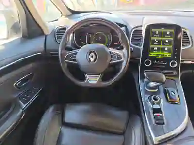 Renault Espace 2016 - 16450 EUR, 171955 km - AUTO.MOTO.pt - 171955km - foto 11 de 31